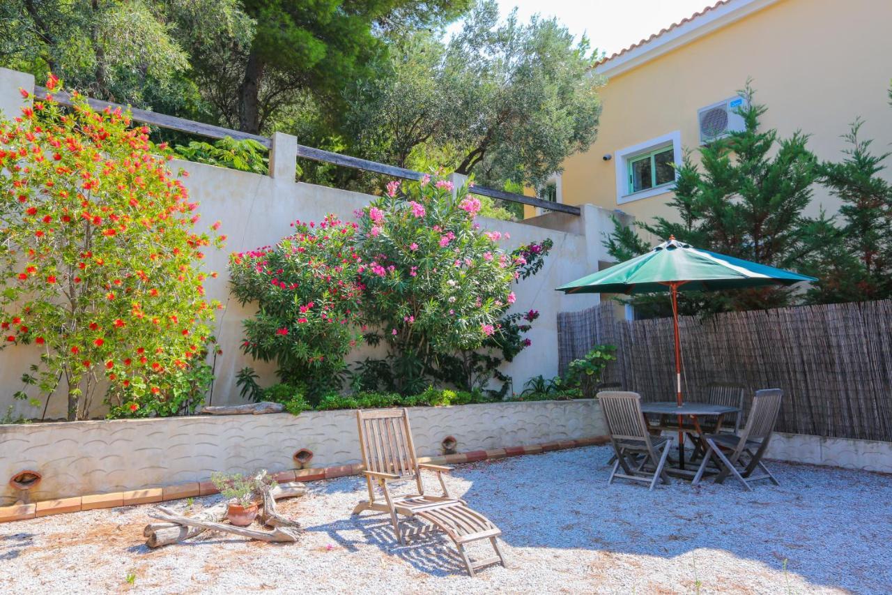 Skiathos Seaview Villa With Pool Punta Екстер'єр фото
